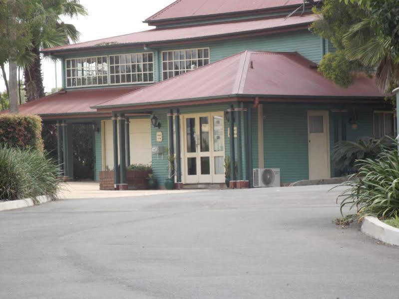 麦克内文斯洛根公园汽车旅馆 Loganholme 外观 照片
